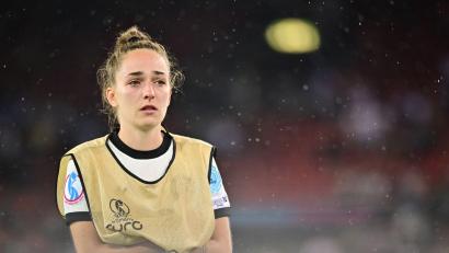 Bild: Sebastian Christoph Gollnow/dpa
Abwehrspielerin Sophia Kleinherne ist wieder verletzt. (Archivbild)