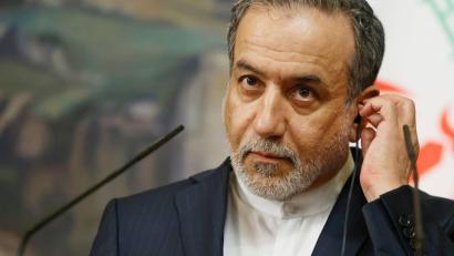 Bild: Tatyana Makeyeva/Pool AFP/dpa
Irans Außenminister Araghtschi stellt eine Verhandlungsrunde mit den USA am Donnerstag in Aussicht.