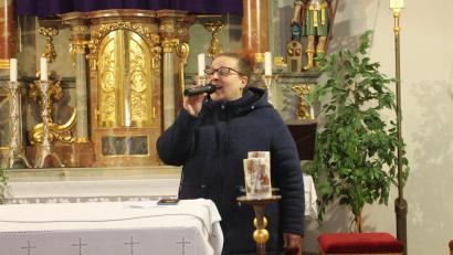 Bild: pi
Sängerin Michaela Mention hinterließ nachhaltige Eindrücke in Neukirchen zu St. Christoph.