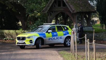 Bild: Gareth Fuller/PA Wire/dpa
Die Polizei führt ihre Ermittlungen gegen Andrew fort.