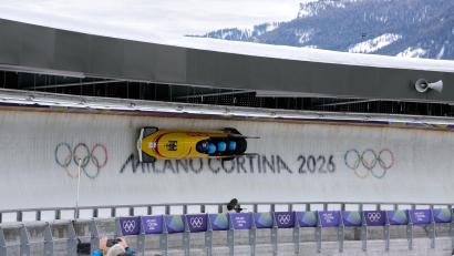 Bild: Alessandra Tarantino/AP/dpa
Bob ist traditionell fester Bestandteil im Programm der Olympischen Winterspiele.