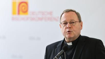 Bild: Daniel Löb/dpa
Der scheidende Vorsitzende der DeutschenBischofskonferenz, Georg Bätzing, hat die AfD scharf kritisiert.