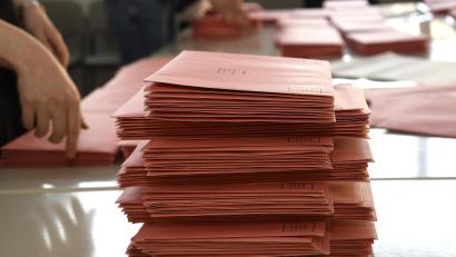 Archivbild: Petra Hartl
Die Möglichkeit der Briefwahl wird auch bei der Kommunalwahl 2026 wieder rege genutzt.