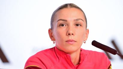 Bild: Sebastian Christoph Gollnow/dpa
Der Blick geht nach vorn bei Elisa Senß und den deutschen Fußballerinnen. (Archivbild)