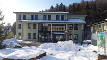 Bild: wkr
Wer ist künftig Chef im Rathaus von Fichtelberg? Weiterhin Sebastian Voit (CSU) oder Hans-Georg Braun (Freie Wähler)?