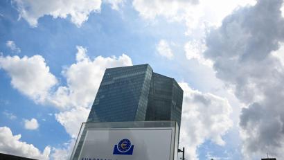 Bild: Arne Dedert/dpa
Die Geldpolitik fordert Tribut: Nächstes Verlustjahr für die Europäische Zentralbank. (Archivbild)
