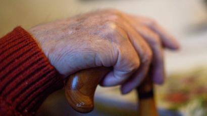 Symbolbild: Klaus-Dietmar Gabbert/dpa
Inzwischen haben sehr viel mehr Menschen den Pflegegrad 1 als noch vor wenigen Jahren.