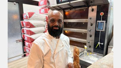 Bild: Michael Evers/dpa
Der Gewinner des Pariser Baguette-Wettstreits qualifizierte sich unter 143 teilnehmenden Bäckereien.