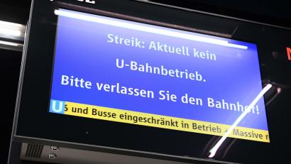 Archivbild: Felix Hörhager/dpa
Am Freitag und Samstag will Verdi den Nahverkehr in mehr als einem Dutzend bayerischen Städten bestreiken.