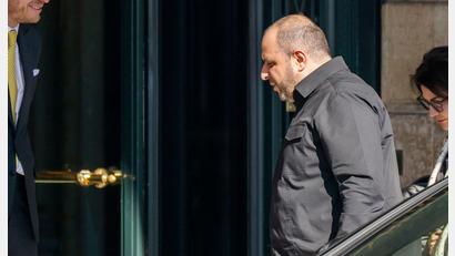 Bild: Martial Trezzini/KEYSTONE/dpa
Zur Vorbereitung einer neuen Verhandlungsrunde mit Russland haben sich ukrainische und US-amerikanische Vertreter in der Schweiz zu Gesprächen getroffen.