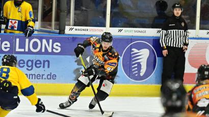 Bild: Hubert Ziegler
Mehr als nur Kopfsache: Lukas Salinger vom ERSC Amberg geht behutsam mit Kopfverletzungen um.