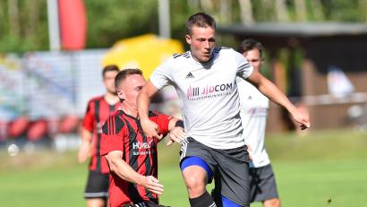 Archivbild: A. Schwarzmeier
Rückkehrer: Johannes Kopp (rechts) schnürte bereits erfolgreich seine Schuhe für Grafenwöhr. Im Sommer geht's zurück zu alter Wirkungsstätte.