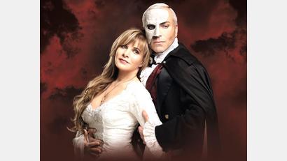 Bild: Manfred Esser
Die Hauptrollen in "Das Phantom der Oper" spielen Deborah Sasson und Uwe Kröger.