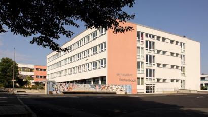Bild: Gymnasium Eschenbach
Das Gymnasium Eschenbach lädt am Freitag, 13. März, alle Viertklässler und die Eltern ein.