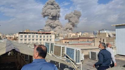 Bild: Uncredited/AP/dpa
In Irans Hauptstadt gab es mehrere Explosionen.