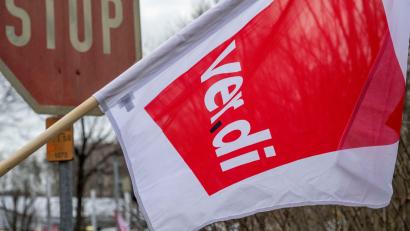 Bild: Stefan Puchner/dpa
Nur einzelne Linien fahren in den betroffenen Städten. (Archivbild)