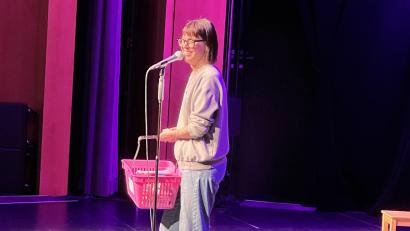 Bild: mma
Eva Karl Faltermeier schwört auf den rosa Flirtkorb beim Edeka.