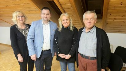 Bild: Markt Luhe-Wildenau 
Isolde Gewargis (Zweite von rechts) ist Ehrenbürgerin von Luhe-Wildenau.