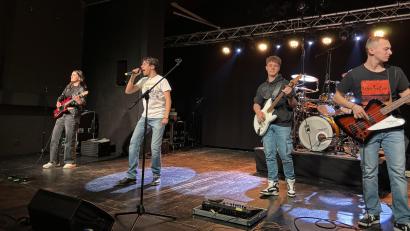 Archivbild: mcl
Die Band „No Repeat“ tritt im April beim Bandcontest „Weiden tobt“ im JUZ an. Die fünf Mitglieder waren bereits im vergangenen Jahr dabei.