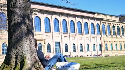Bild: Malin Wunderlich/dpa
Sonne und milde Temperaturen locken in den nächsten Tagen nach draußen. (Archivbild)