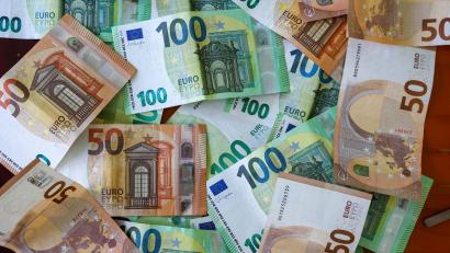 Symbolbild: Jan Woitas/dpa
Eine Summe von 182 Millionen Euro ist schwer darstellbar. Doch in dieser Größenordnung bewegt sich heuer der Tirschenreuther Kreishaushalt.