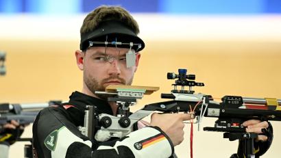 Bild: Sina Schuldt/dpa
Maximilian Ulbrich holte mit seinem Team den EM-Titel mit dem Luftgewehr. (Archivbild)