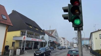 Bild: Heike Unger
Braucht's die Fußgängerampel an der Haselmühler Ortsdurchfahrt noch?