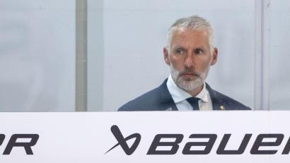 Bild: Sebastian Kahnert/dpa
DEB-Sportdirektor Künast muss sich nach dem Olympia-Aus auch von den NHL-Stars Kritik anhören. (Archivbild)