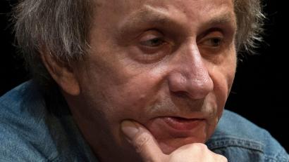 Bild: Boris Roessler/dpa
Houellebecqs neues Gedichtband wird höchstwahrscheinlich auch in Deutschland erscheinen.