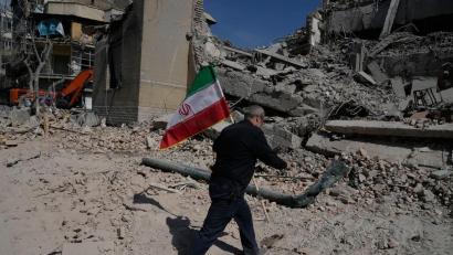 Bild: Vahid Salemi/AP/dpa
Die Angriffe auf den Iran gehen weiter.