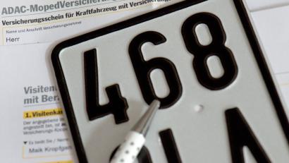 Symbolbild: Arno Burgi/dpa
In Nittenau und Bruck hat die Polizei mehrere Verstöße gegen das Pflichtversicherungsgesetz festgestellt.