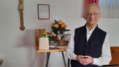 Bild: Magdalena Schmidbauer
Pfarrer Johann Schächtl feierte 85. Geburtstag.