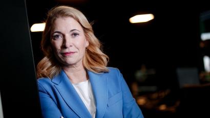 Bild: Kay Nietfeld/dpa
Bahnchefin Evelyn Palla verspricht Fahrgästen noch für dieses Jahr bessere Fahrgastinformationen. (Archivbild)