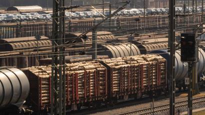 Bild: Peter Kneffel/dpa
Experten vermuten einen Zusammenhang zwischen der Zugentgleisung bei Rosenheim und einer europaweiten Serie. (Symbolbild)