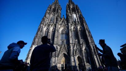 Bild: Henning Kaiser/dpa
Für Touristen ist der Dom bald nicht mehr gratis zu besichtigen.