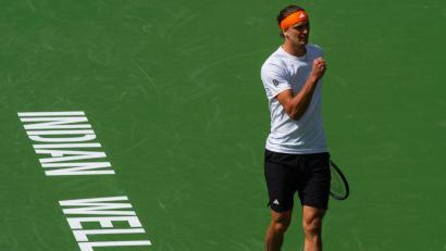 Bild: Maximilian Haupt/dpa
Konnte über einen souveränen Sieg jubeln: Alexander Zverev.