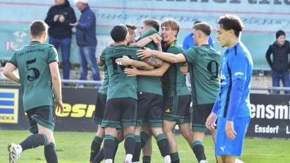 Archivbild: Hubert Ziegler
Die DJK Ammerthal (grüne Trikots) trifft in der Fußball-Landesliga Nordost am kommenden Samstag auf den TSV Windeck 1861 Burgebrach. Unterschätzen sollte man den Aufsteiger aus Mittelfranken allerdings nicht.