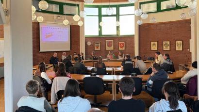 Bild: Leonie Böhnke/Don Bosco Ensdorf
Jugendforum in Kümmersbruck: Die erfreulich hohe Beteiligung am Jugendforum zeigte, wie groß das Engagement und das Interesse in der Gemeinde sind.