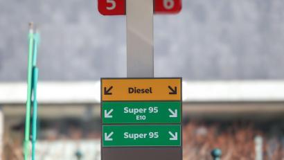 Bild: Christoph Reichwein/dpa
Eine Tankstelle in Nordrhein-Westfalen. (Archiv)