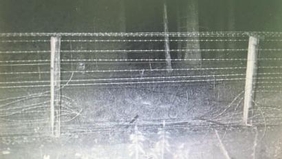 Bild: ÚSTR
Aus den Akten: Durch dieses Loch im Zaun krabbelte erst Familie Schmidt, dann die Grenzwache. 200 Meter weiter fielen die Schüsse.