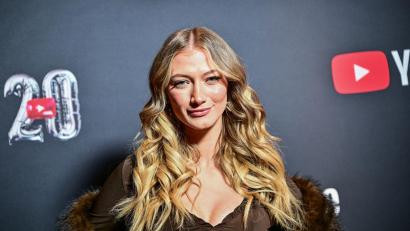 Bild: Sebastian Christoph Gollnow/dpa
Die Sängerin kündigte an, dass sie bald neue Musik veröffentlichen werde. (Archivbild)