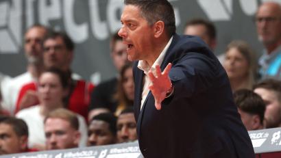 Bild: Karl-Josef Hildenbrand/dpa
Filipovski verlängert in Würzburg. (Archivbild)