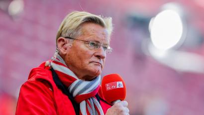 Bild: Rolf Vennenbernd/dpa
Stadionsprecher Michael Trippel sorgte mit seiner Schiedsrichterschelte für Wirbel (Archivbild)