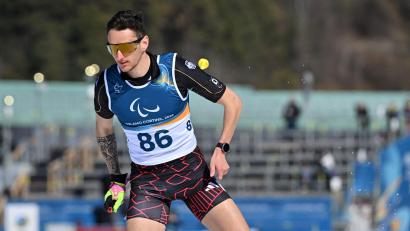 Bild: Martin Schutt/dpa
Marco Maier mit kurzer Hose.