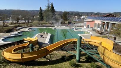 Bild: Völkl
Die Außenanlagen des Freizeit- und Erholungszentrums Perschen werden derzeit für die Saison auf Vordermann gebracht.