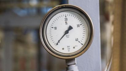 Bild: Peter Kneffel/dpa
Bayerische Gasspeicher müssen nach Meinung von Wirtschaftsminister Hubert Aiwanger (Freie Wähler) erhalten werden. (Archivbild)