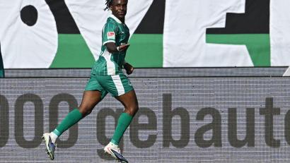 Bild: Carmen Jaspersen/dpa
Noel Futkeu brachte Fürth in Hannover in Führung.