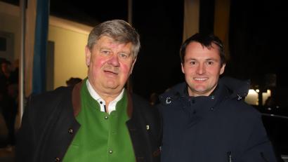 Bild: war
Bürgermeister Martin Schregelmann (CSU, links) und Thomas Beutner (UPW) treten in Etzenricht bei der Stichwahl gegeneinander an.