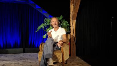 Bild: prh
Überzeugen konnte der Schauspieler und Stand-Up-Comedian Eisi Gulp das Schafferhof-Publikum auch durch seine Mimik, seinen Wortwitz und seine Bewegungen.