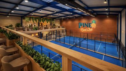 Symbolbild: KI generiert von Alexander Arendt
So oder so ähnlich soll die Halle für Padel Tennis in Amberg später einmal aussehen. Mitgründer Alexander Arendt hat dieses Bild mithilfe von Künstlicher Intelligenz (KI) generiert.